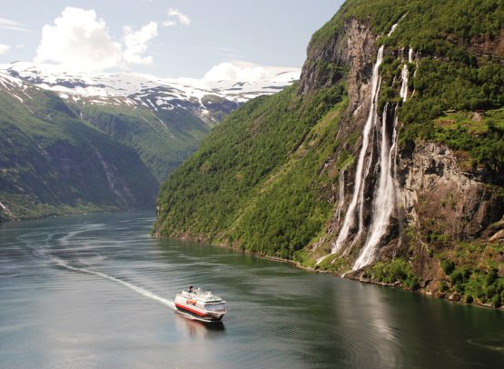 Fjords & Hurtigruten