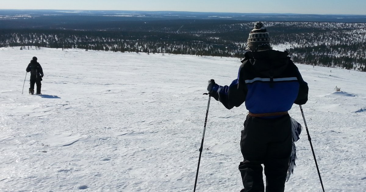 Snowshoe hike from Wilderness Hotel Muotka / Authentic Scandinavia