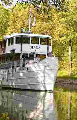 Göta Canal: The Complete Cruise